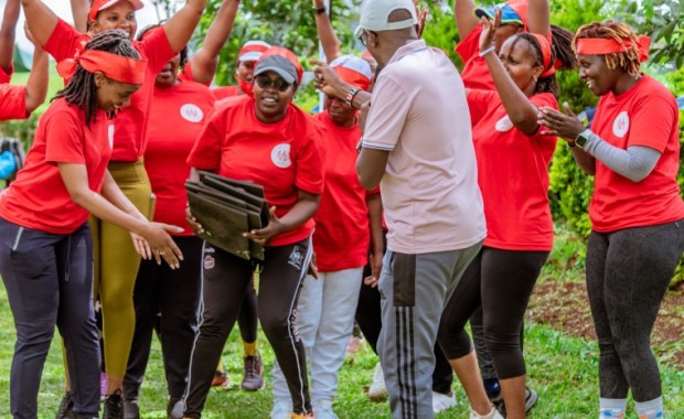 5 Signs Your Team Needs a Team-Building Retreat (and What to Do About It)